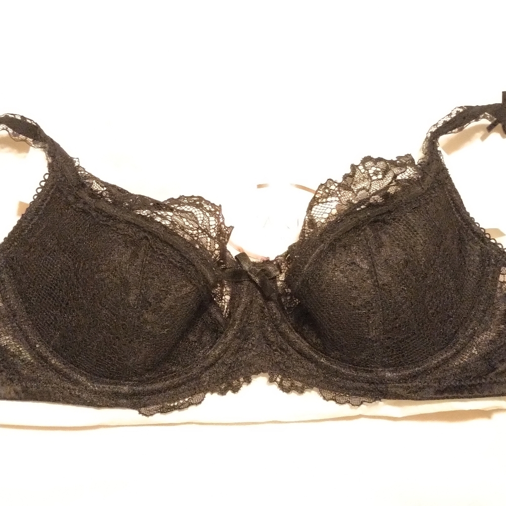 ✨SALE: 2 for 50% off!✨ ✨NWOT✨ Black Lace Bra